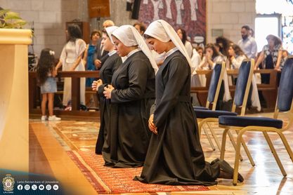 L'Église de Terre Sainte célèbre trois nouvelles novices chez les Sœurs du Rosaire