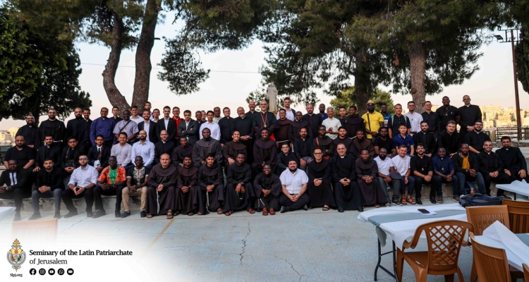 لقاء طلاب المعاهد الإكليريكية في بيت جالا بمناسبة عيد القديس يوستينوس النابلسي