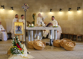 “Everything Should Pass Through the Hands of Jesus”: Cardinal Pizzaballa Celebrates the Feast of the Multiplication in Tabgha