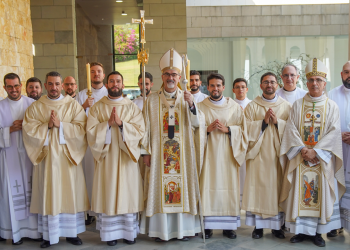 Cuatro Historias, Una Vocación: Nuevos Diáconos Ordenados en el Seminario Redemptoris Mater