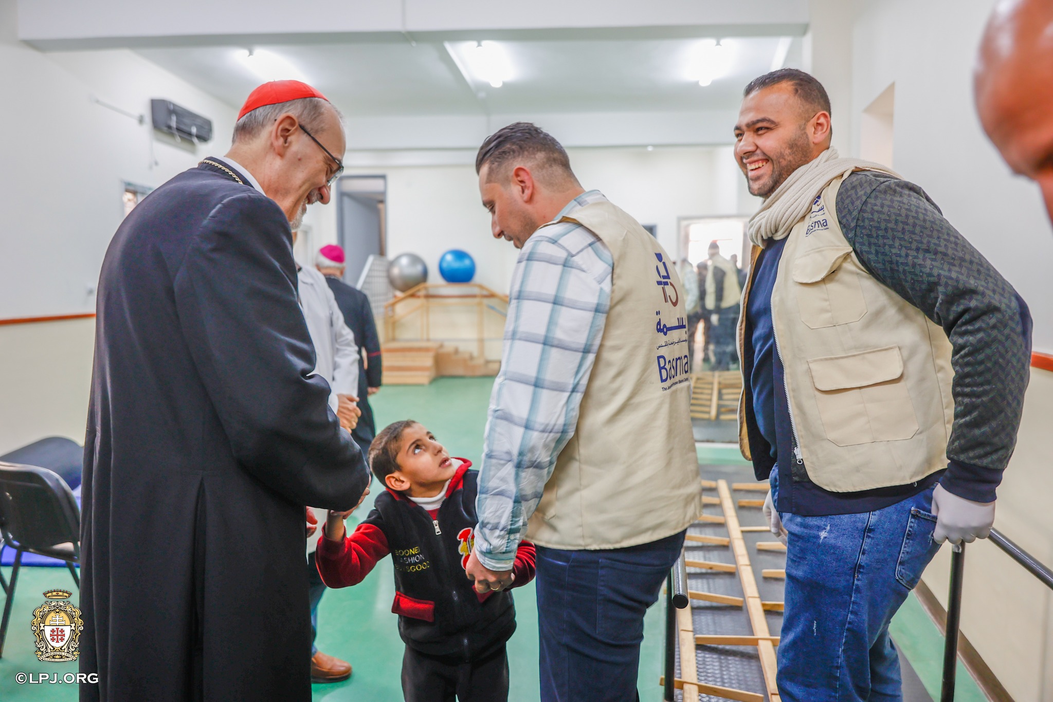 Le cardinal Pizzaballa célèbre Noël à Gaza : « Ensemble, nous reconstruirons tout »