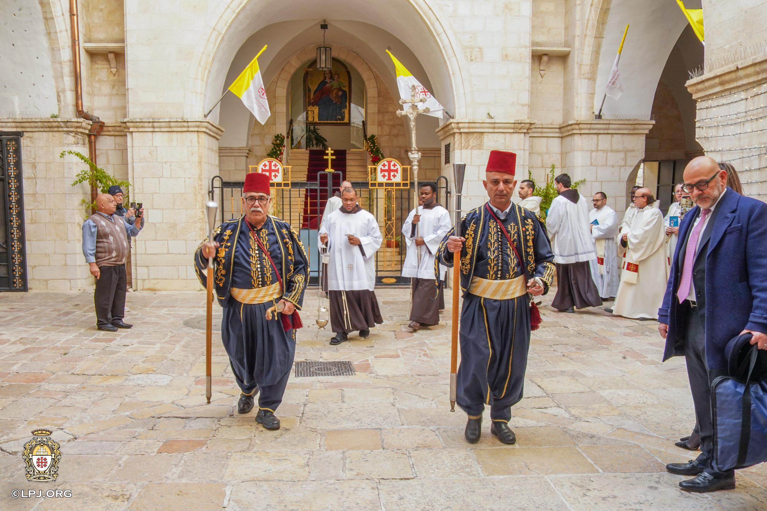 Cardenal Pizzaballa Reflexiona sobre un Camino Mariano hacia la Paz: Atesorar, Meditar, Acoger