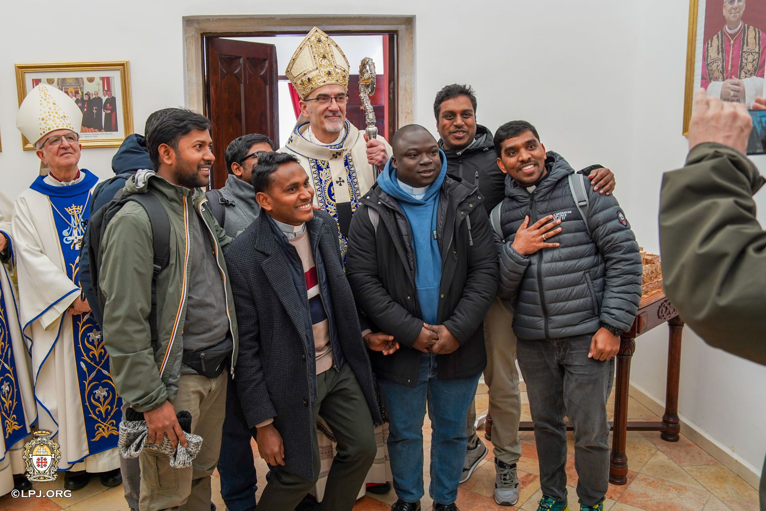 Cardenal Pizzaballa Reflexiona sobre un Camino Mariano hacia la Paz: Atesorar, Meditar, Acoger